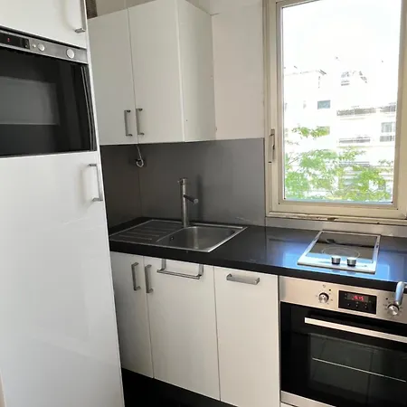 Homestay Your Parisian Hideaway - Entire